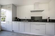 Historische woningfoto van De Bloemert 1-31, Midlaren uit 2021