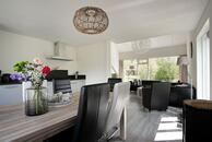 Historische woningfoto van De Bloemert 1-31, Midlaren uit 2021