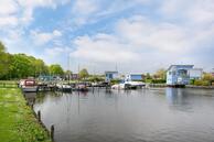 Historische woningfoto van De Bloemert 1-31, Midlaren uit 2021