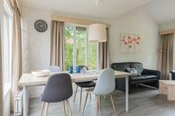 Historische woningfoto van De Bloemert 1-56, Midlaren uit 2022