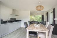 Historische woningfoto van De Bloemert 1-31, Midlaren uit 2023